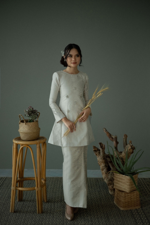 Raisa Brocade Tenun Pesak - Silver Dove